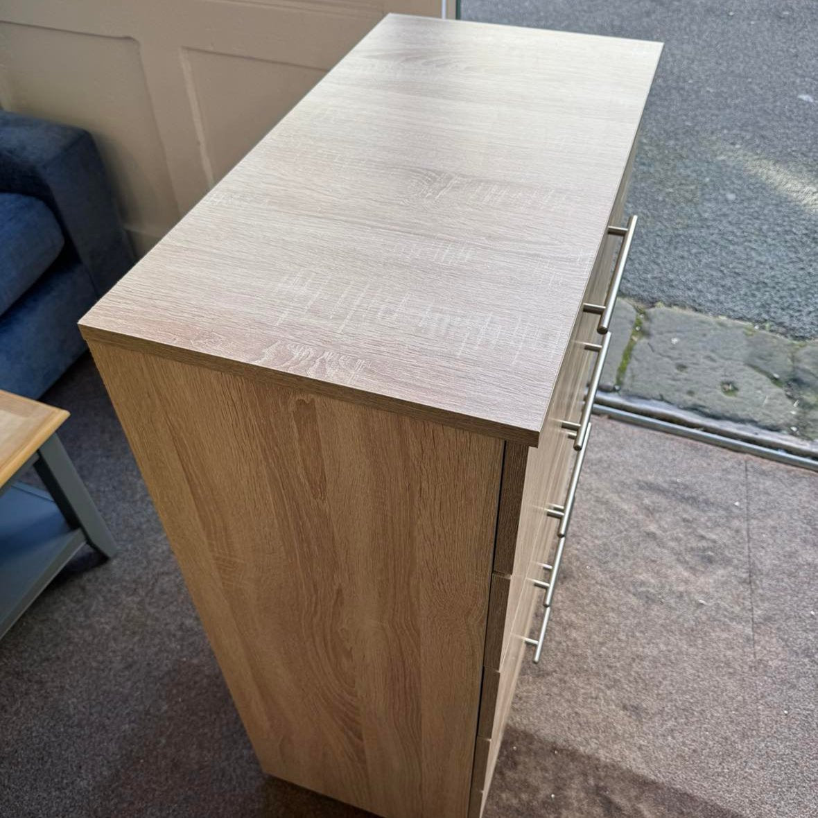 A top view of the Quality Plus contract-grade set of drawers. Designed with landlords and care residencies in mind. Built to last with 18mm board used throughout. Available for landlords and care providers to view at our Lancaster showroom 